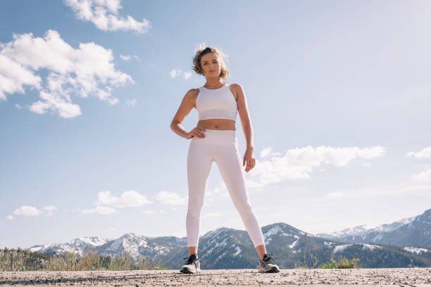 Classic white ankle-length leggings